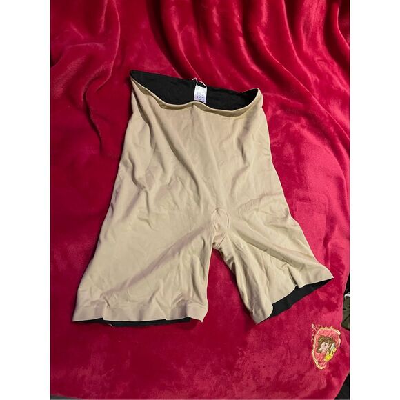 Assets Red Hot Label by Spanx XL Flipside Firmers Mid Thigh Reversible Shapers - Picture 10 of 11